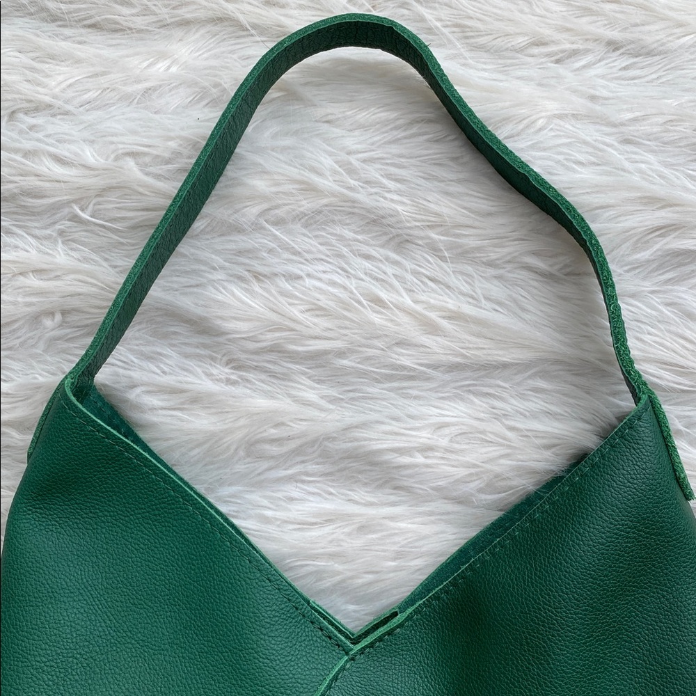 Portland Leather | Naomi Shoulder Bag in Bacalar - Picture 2 of 15